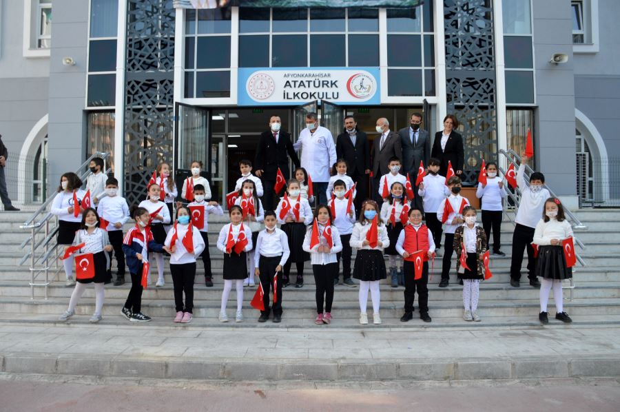 Atatürk İlkokulu eTwinning’de ödüle doymuyor