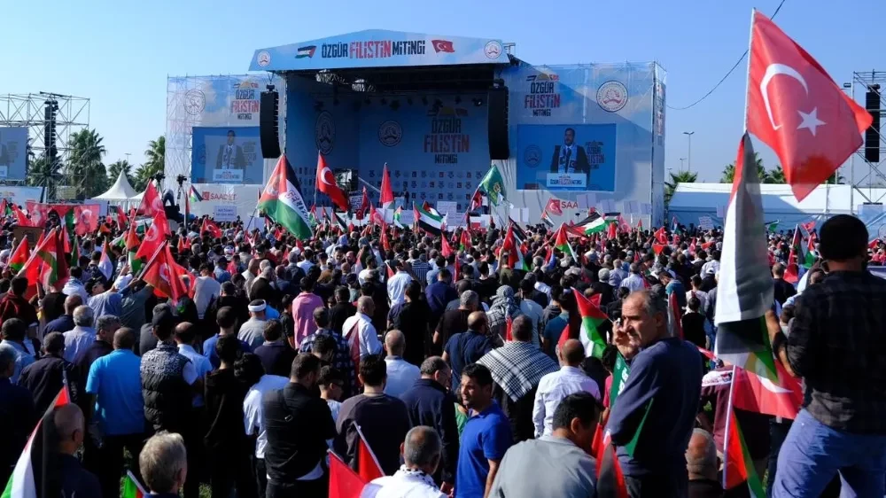 Yüz Binlerce Kişi Filistin Direnişine Destek Mitinginde Buluştu