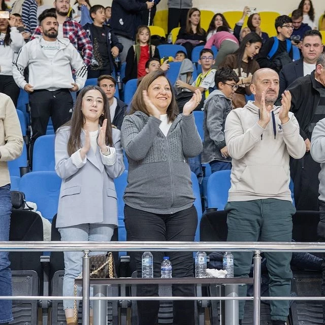 Afyon Belediye Yüntaş Voleybol Takımı