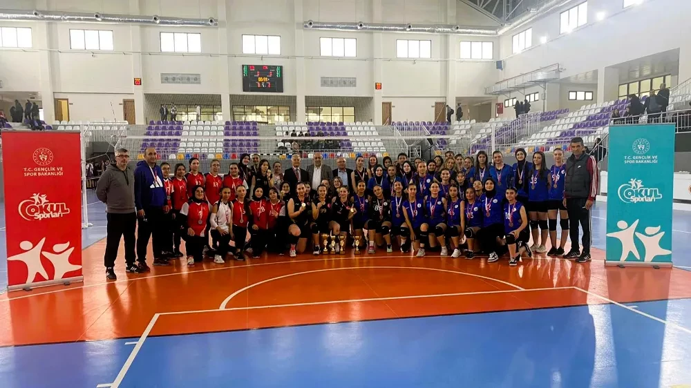 Okul Sporları Genç Kızlar Voleybol Müsabakaları Sona Erdi