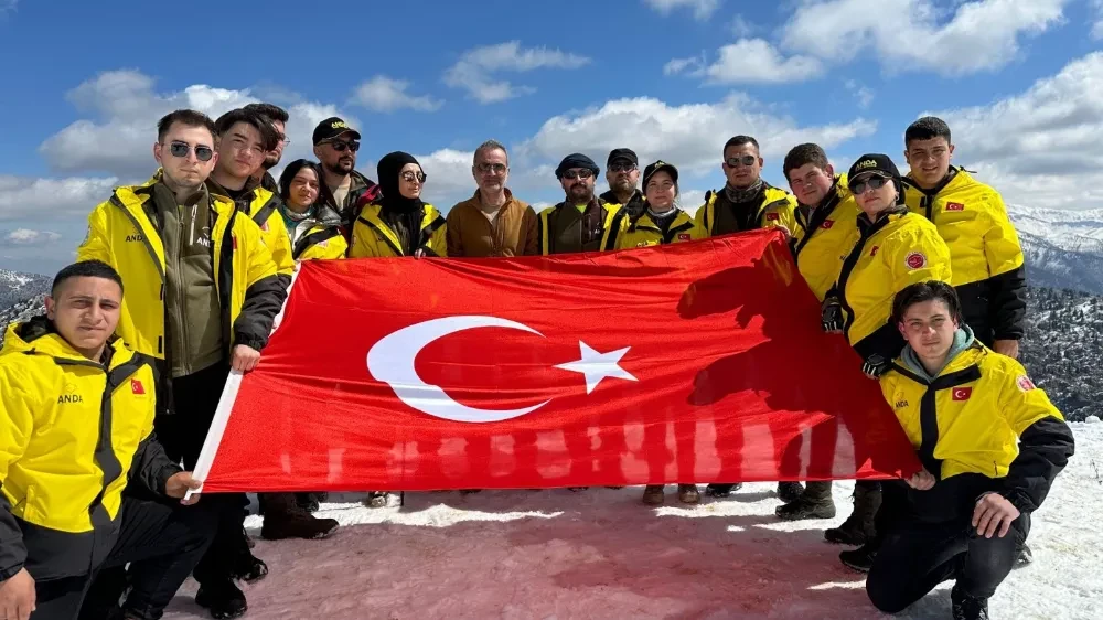 Afyon ANDA Ekibinden Vefa Tırmanışı 