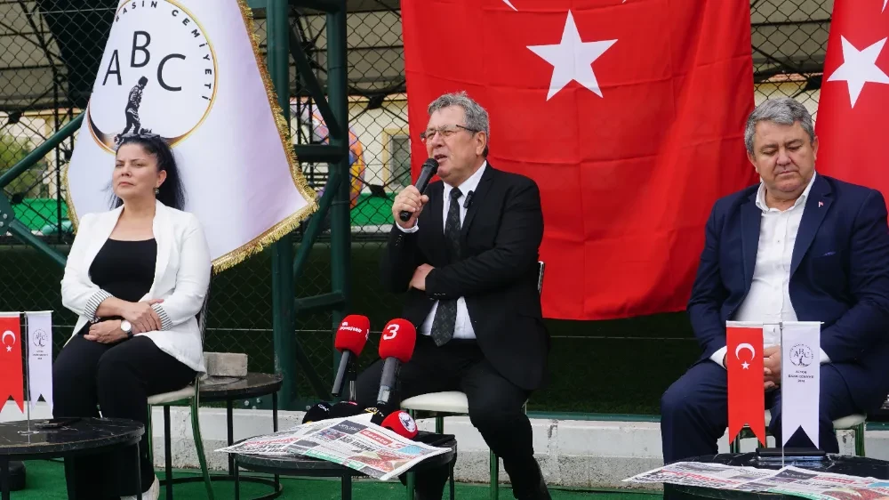 Afyon Basın Cemiyeti Yeni Yönetimini Tanıttı: İsmail Akar Hedeflerini Açıkladı