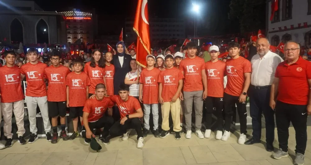 15 Temmuz Şehitlerini Anma Sancak Koşusu Düzenlendi