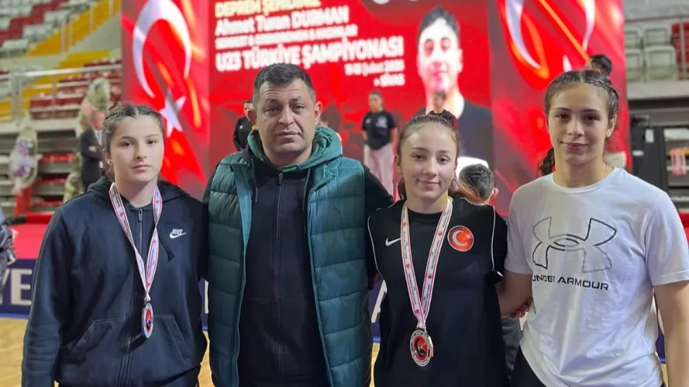 Afyonkarahisarlı Sporculardan U23 Kadınlar Türkiye Güreş Şampiyonası’nda Büyük Başarı