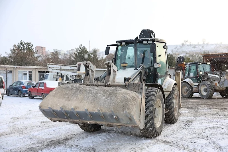 Sandıklı’da Karla Mücadeleye Tam Gaz Devam