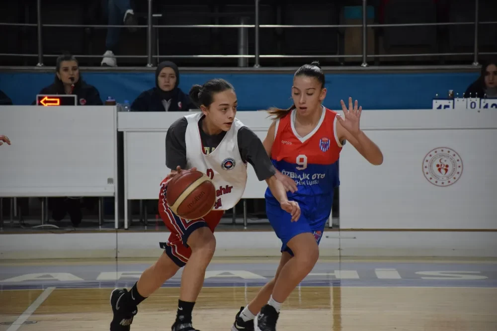 U-14 Basketbol Kızlar Bölge Şampiyonası Afyonkarahisar’da Tamamlandı