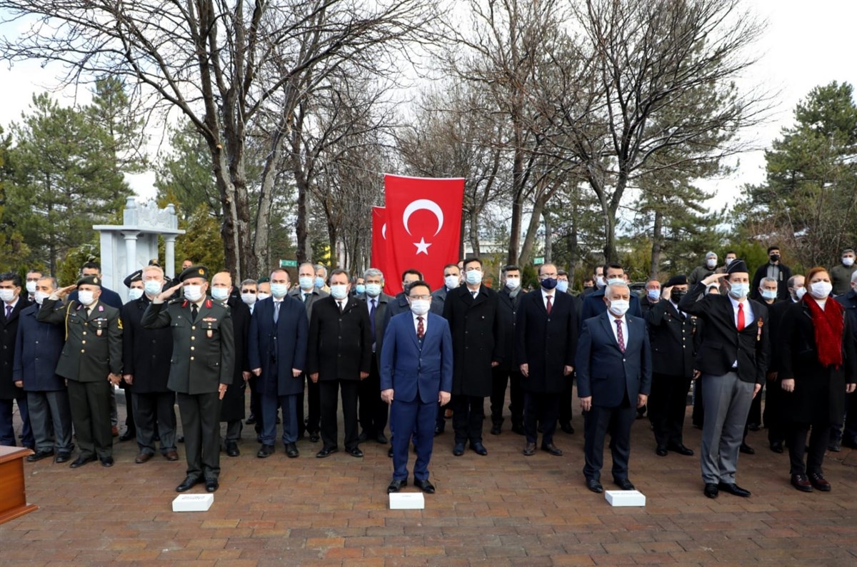 Çanakkale Deniz Zaferi`nin 106?ncı yıl dönümü törenle kutlandı