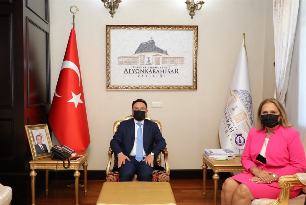 Kosova Cumhuriyeti İstanbul Başkonsolosu Novoberdaliu?den Vali Çiçek?e ziyaret
