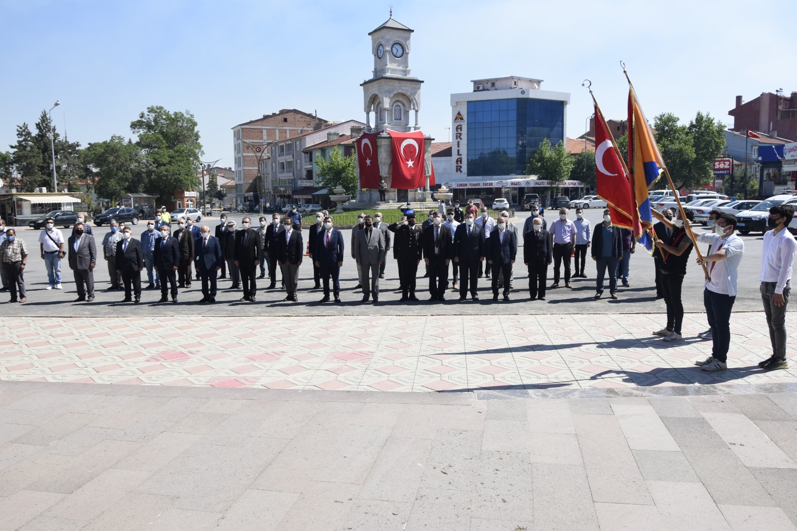 Çay?da çelenk sunma töreni