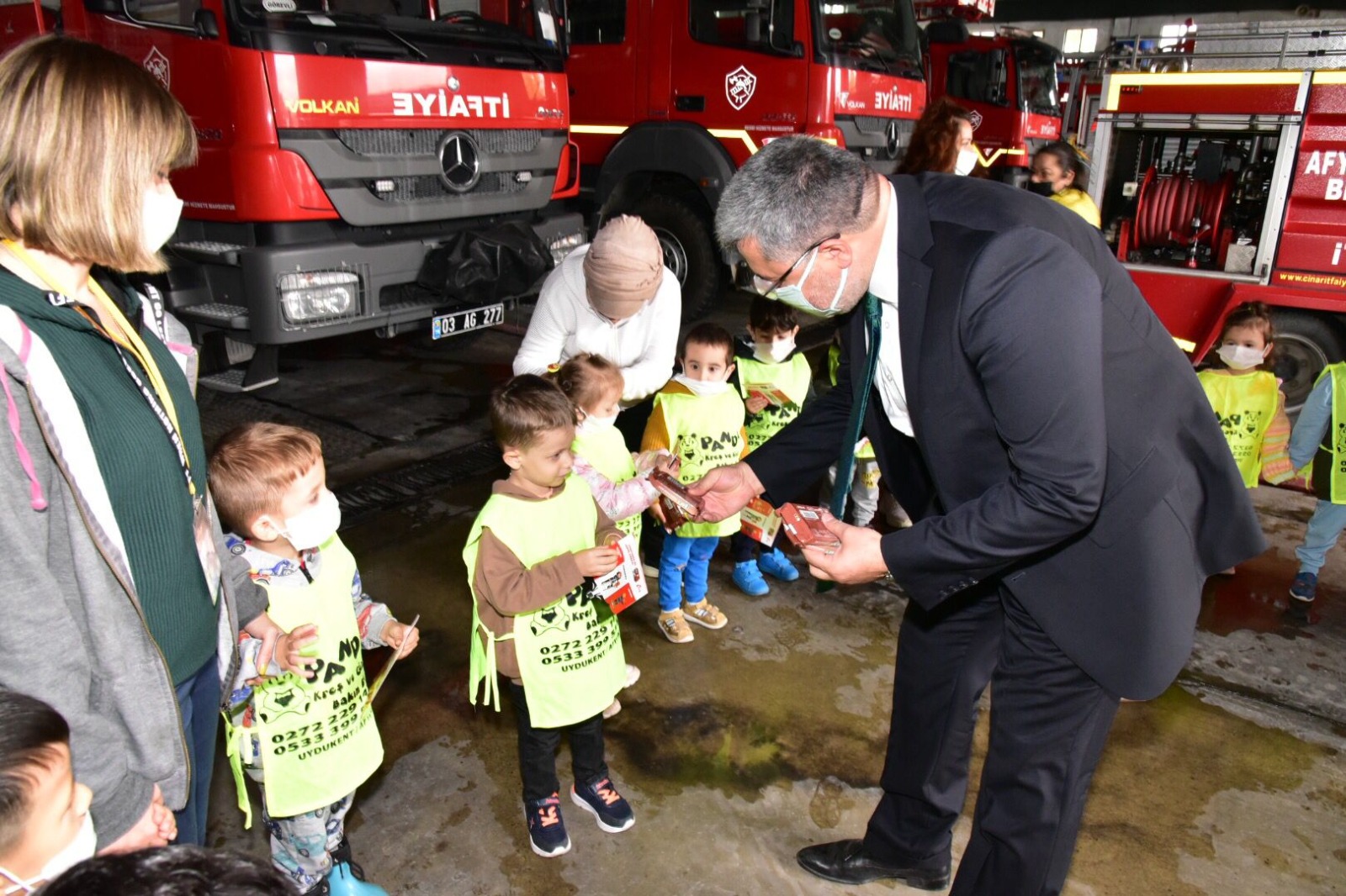 Özkaya; ?Laf değil, icraat yapıyoruz?